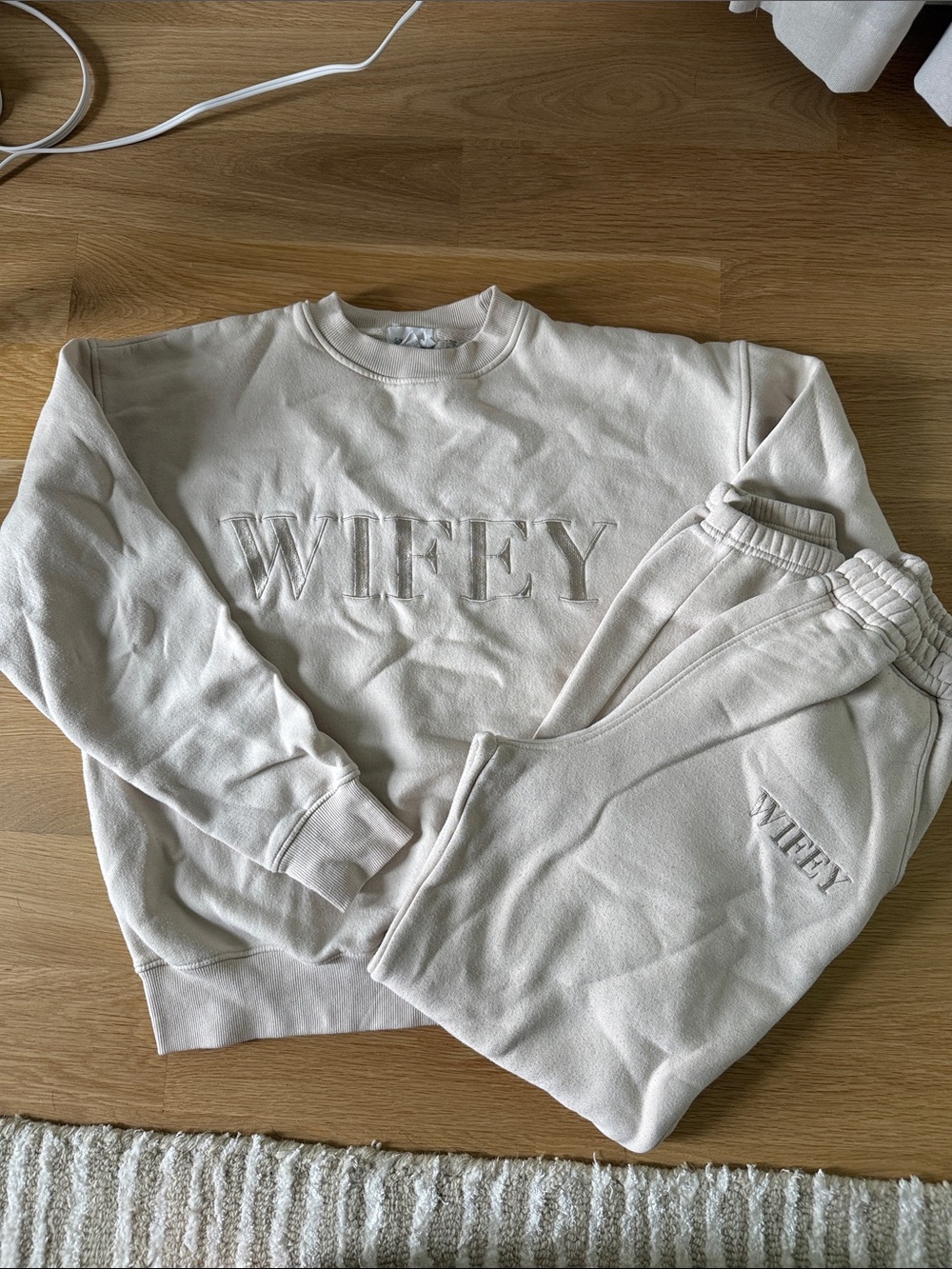 Wifey Embossed Sweatshirt & Joggers Set - Cream six stories size small